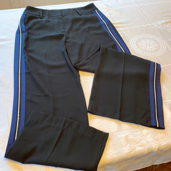 Black trouser style pant with side stripe detail. Size 6 - Picture 1 of 5
